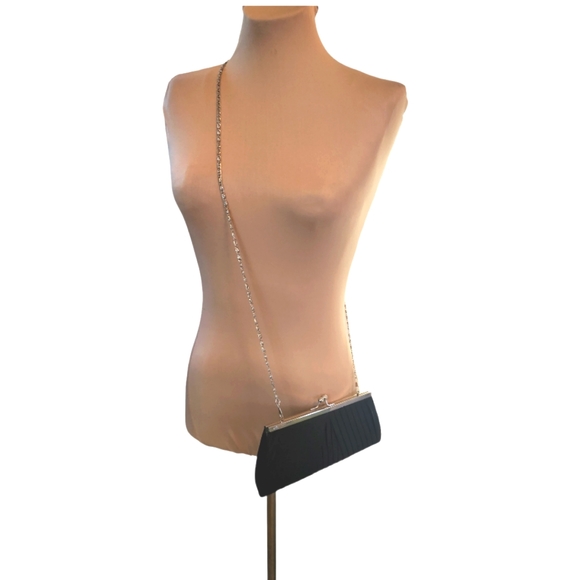 NWT! 🔖BIJOUX TERNER black satin clutch bag - Picture 7 of 14